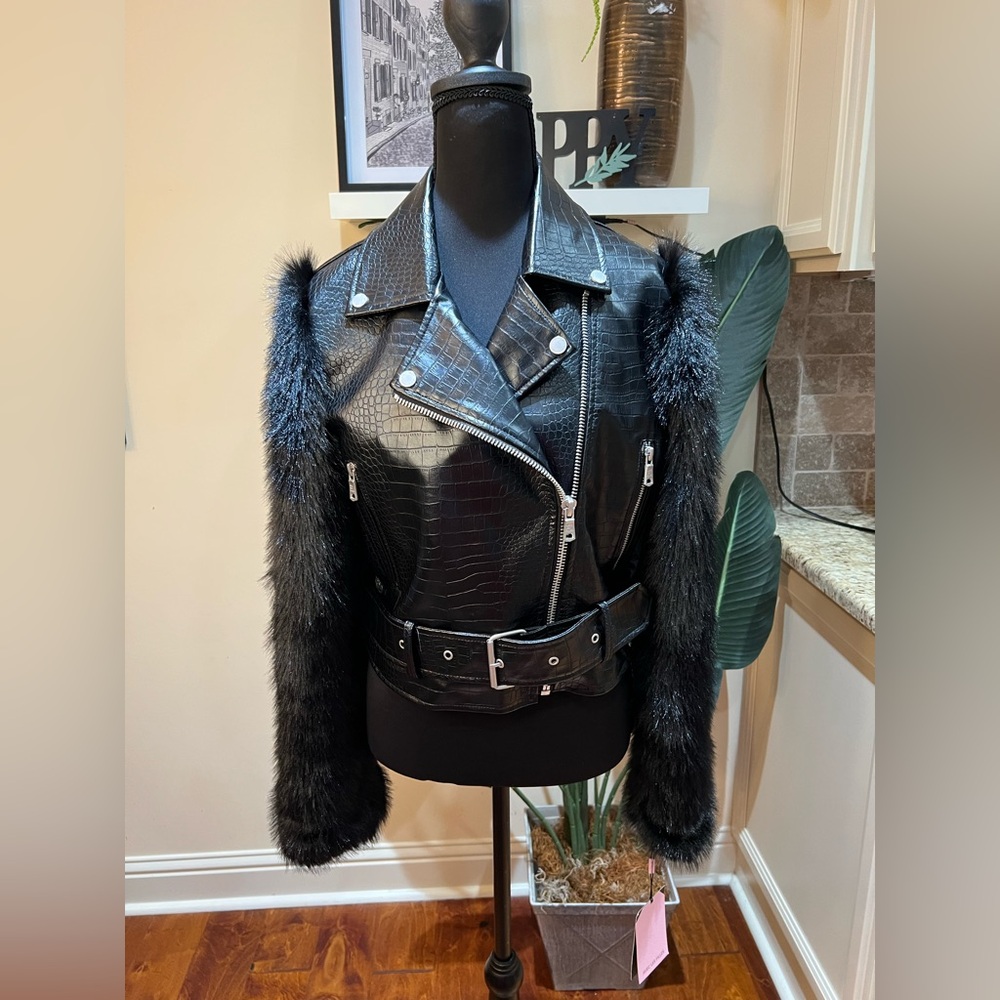 Anthropologie Avec Les Filles Textured Faux Leather Faux Fur Mix Biker Jacket SM